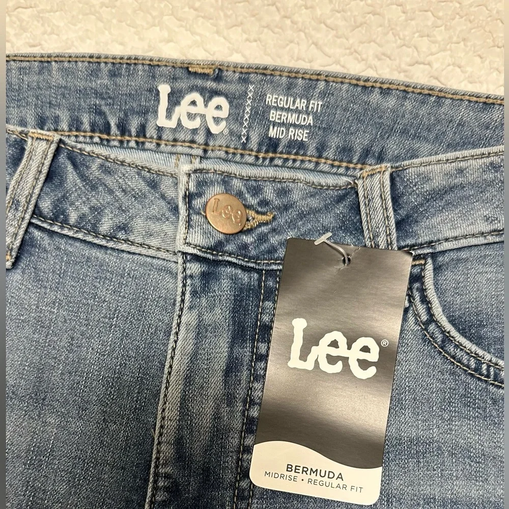 New 12 M Lee Bermuda Shorts Midrise Denim Women's - Picture 5 of 7